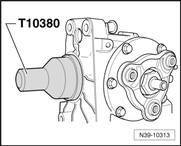 Volkswagen Tiguan. N39-10313